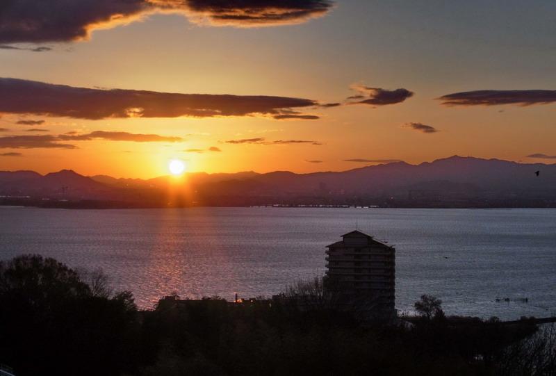 フォトギャラリー：琵琶湖の日の出